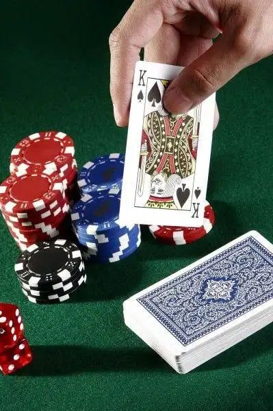 Tampilan layar Fortune Rabbit di aplikasi skor88 dengan gulungan, simbol, dan tombol kontrol bermain
